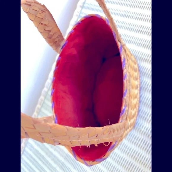 Imported artisan Natural straw bucket bag purple flowers lined - Picture 8 of 8